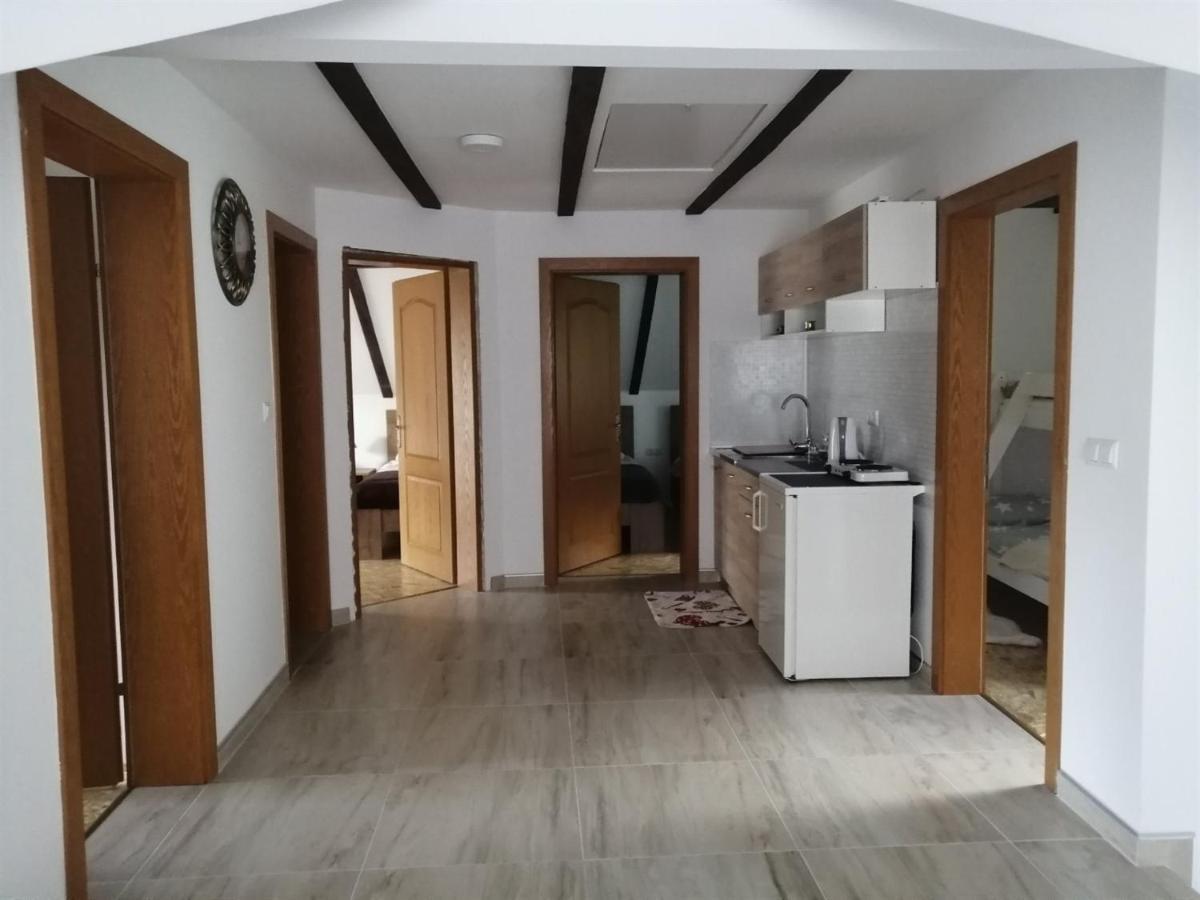 Vacation House Studenac Bihać エクステリア 写真