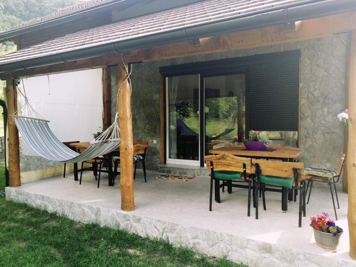 Vacation House Studenac Bihać エクステリア 写真