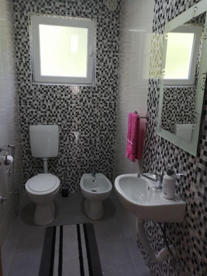 Vacation House Studenac Bihać エクステリア 写真