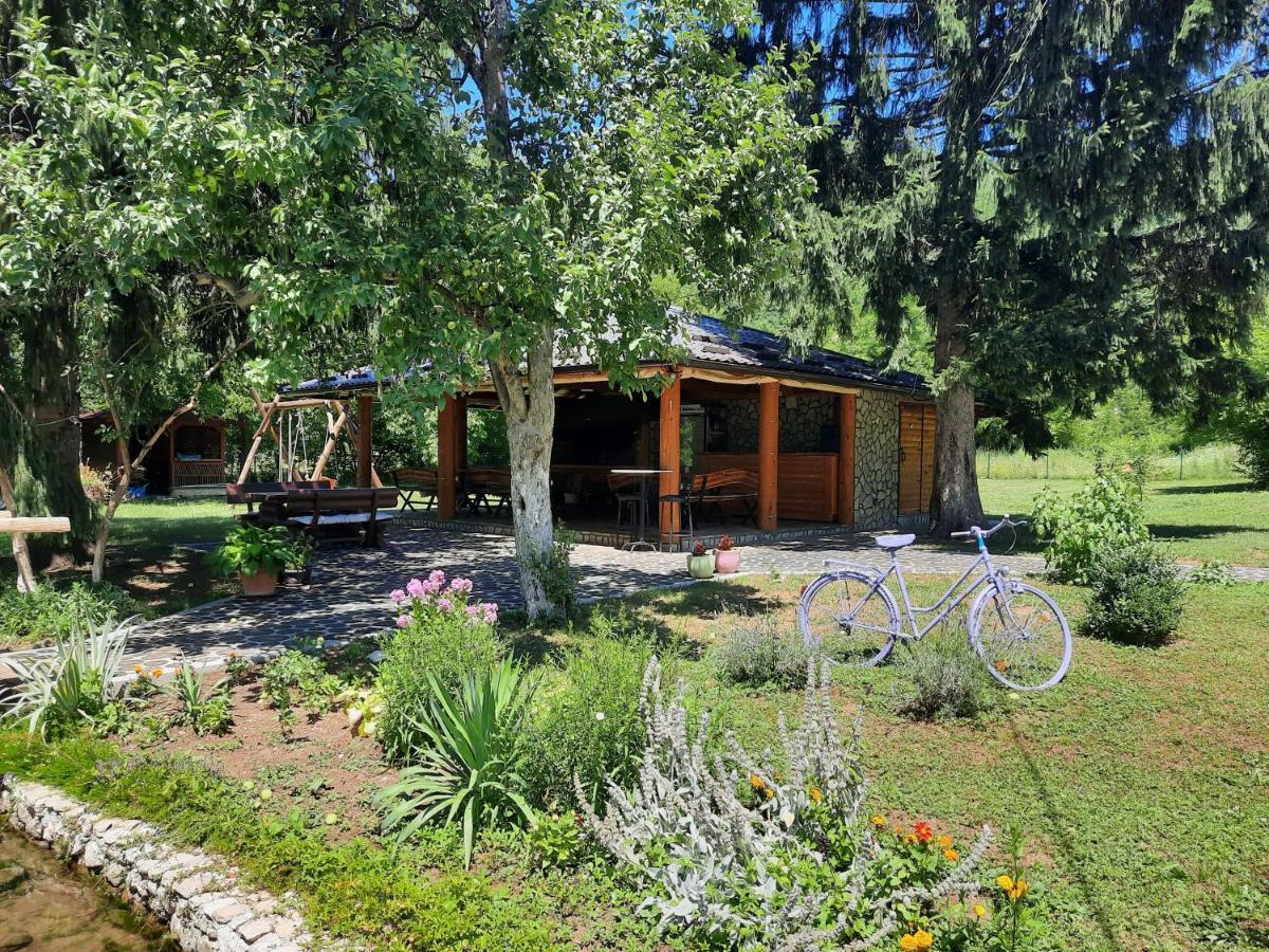 Vacation House Studenac Bihać エクステリア 写真