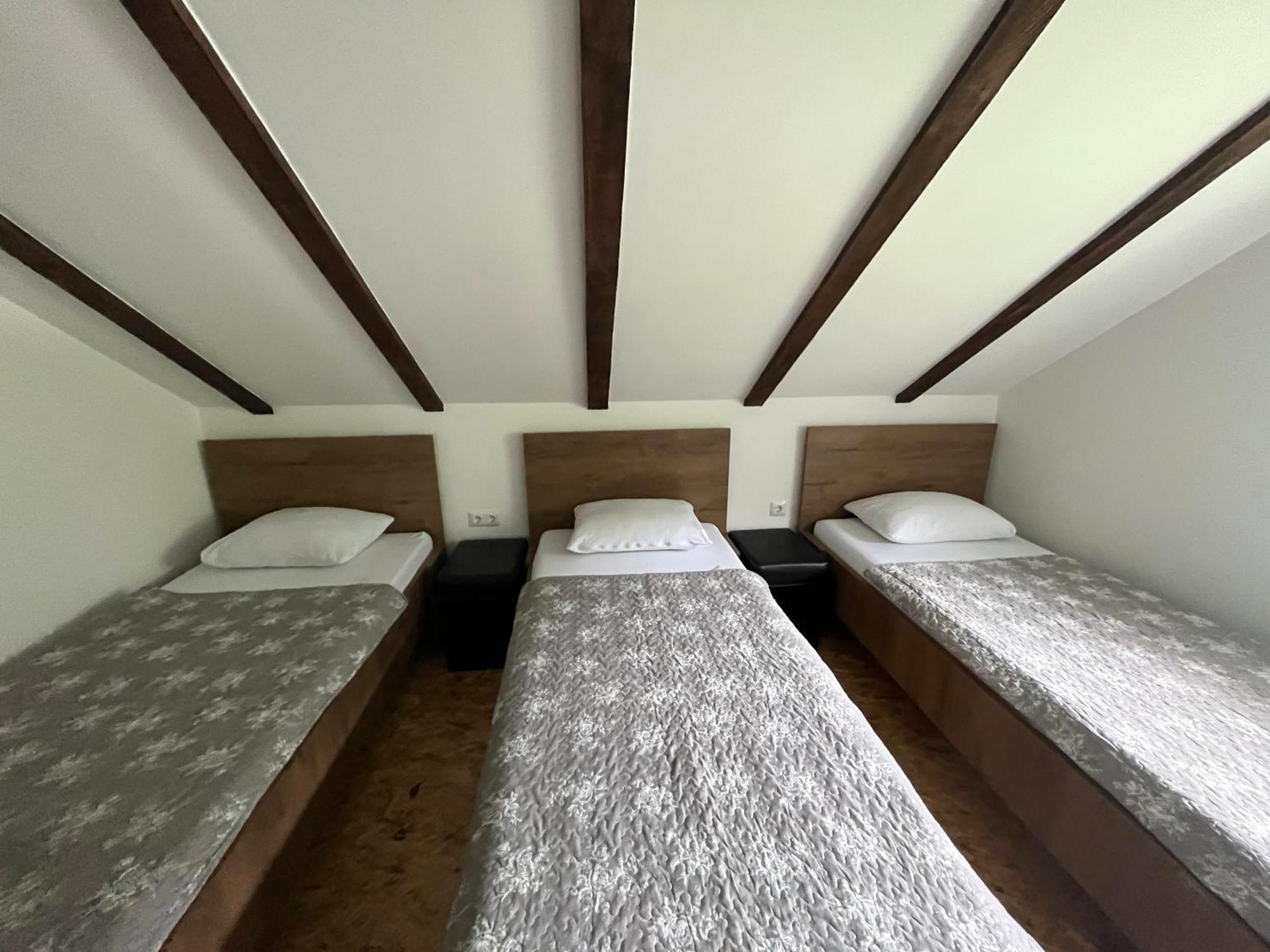 Vacation House Studenac Bihać エクステリア 写真